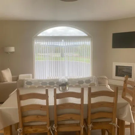 Apartment Ard Alainn Lodge, Adorable Setting, Scenic Views Piltown