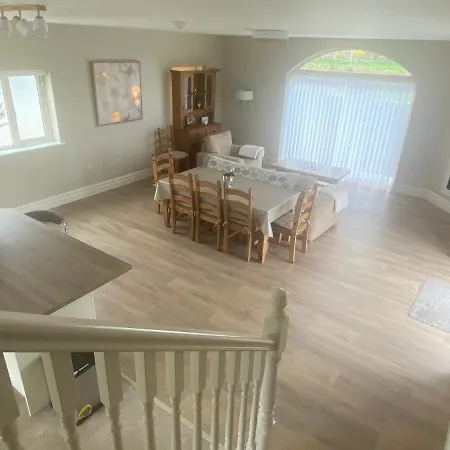 Ard Alainn Lodge, Adorable Setting, Scenic Views Apartment Piltown